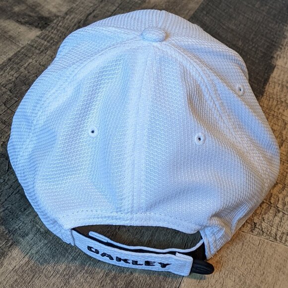 Oakley Hydrolix Hat White Baseball Cap Polyester Strapback Big Logo - Picture 3 of 7